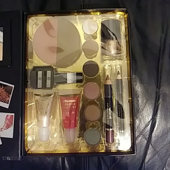 Amelia Knight Colour Kit - Picture 4 of 7